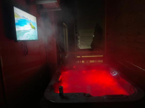 Gold Penthouse with outside JACUZZI and BARBEQUE -central best view